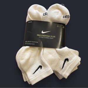 Nike Everyday Plus White Athletic Socks